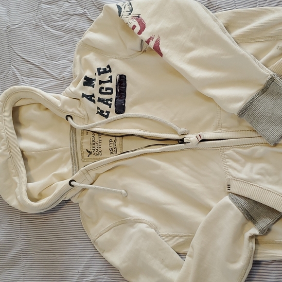 🔥$5 SALE!.merican Eagle "Vintage fit" cream full zip hoodie. Sz XS-S - Picture 2 of 10
